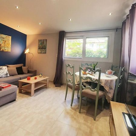 Ilias' cosy&relaxing apartment Atene Esterno foto