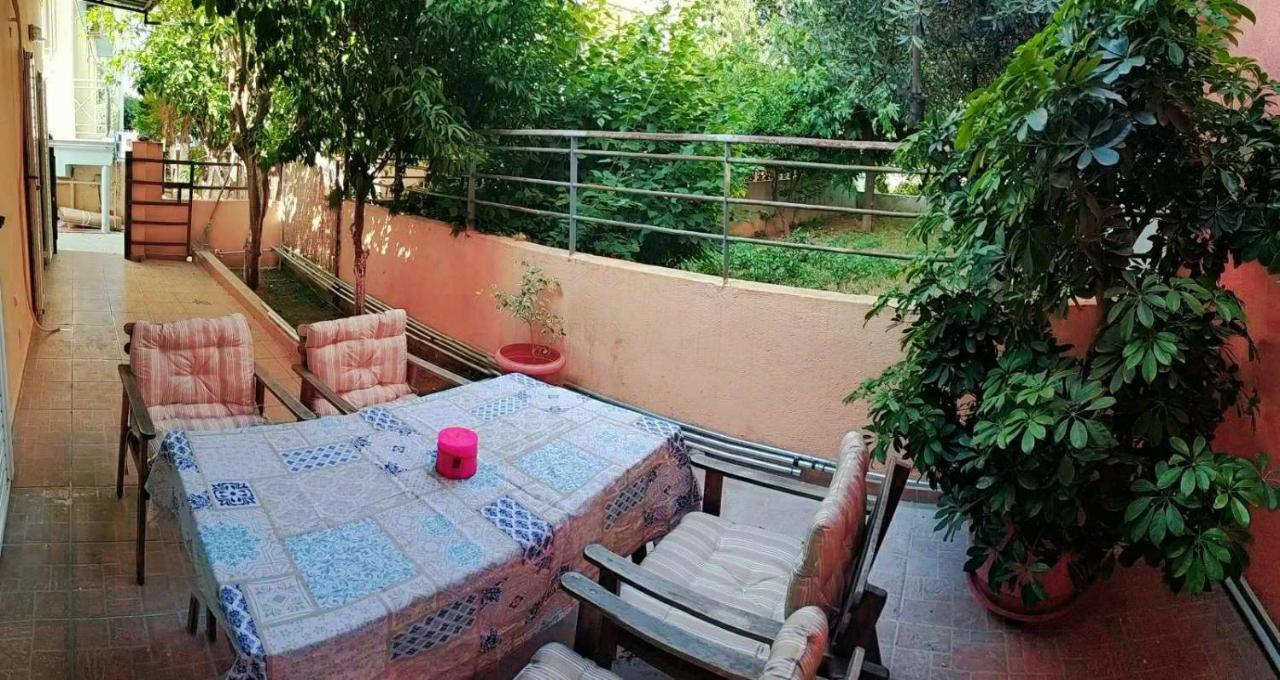 Ilias' cosy&relaxing apartment Atene Esterno foto
